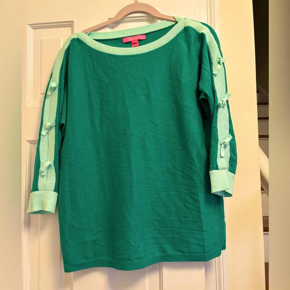 Lilly Pulitzer sweater. EUC. Large.